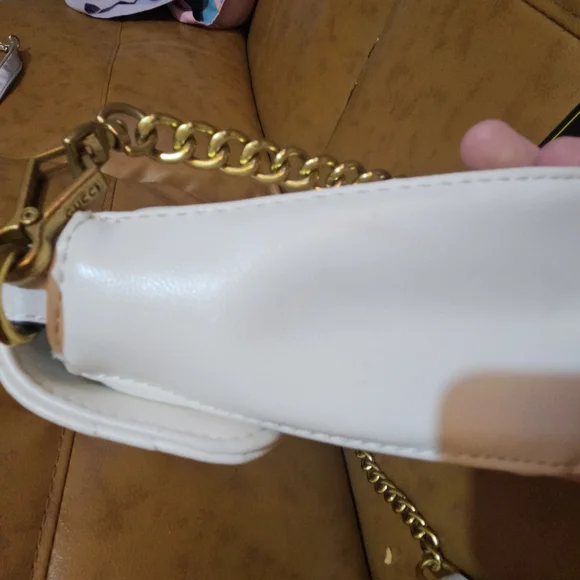 Gucci White GG Marmont Quilted Shoulder Bag - Picture 5 of 14